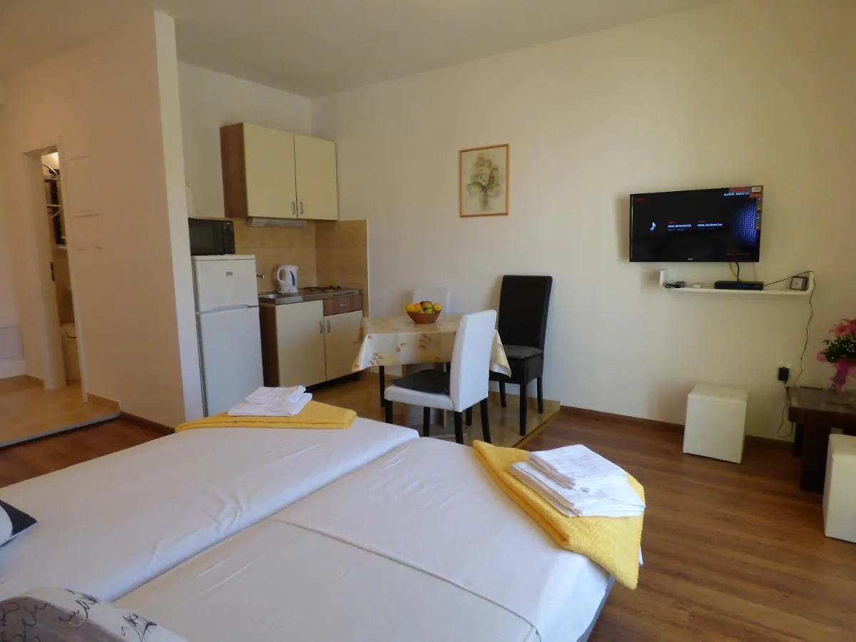 Studio Apartments Buki Split Pensionat