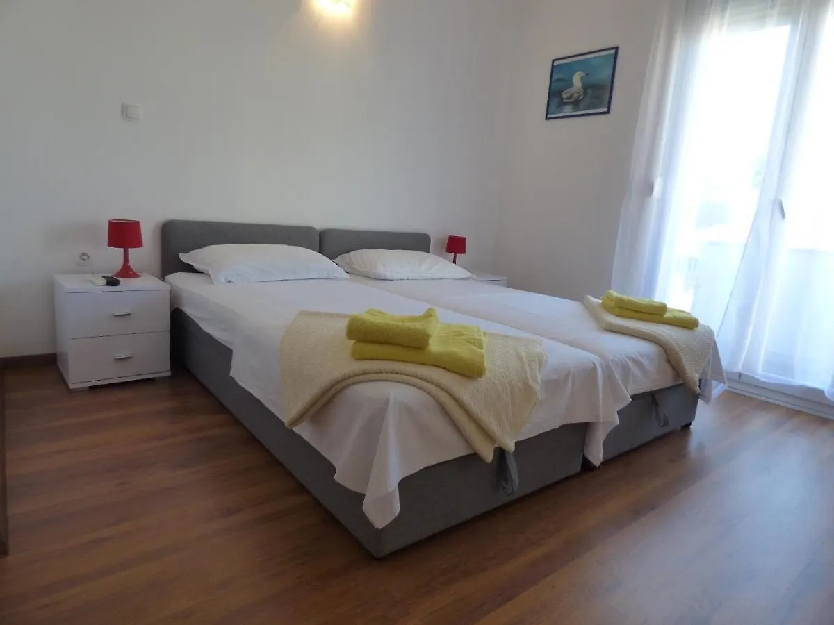 Studio Apartments Buki Split