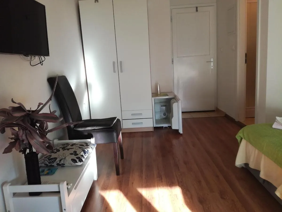 Studio Apartments Buki Split